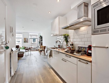 Bright and Charming Apartment in Amsterdam’s Lively De Pijp District 2