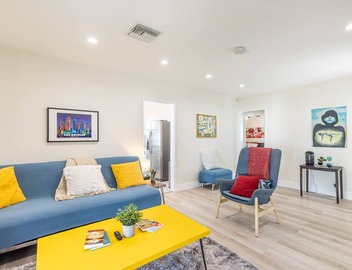 *Bright & Beautiful w/Pool, BBQ, Upscale Area* 3