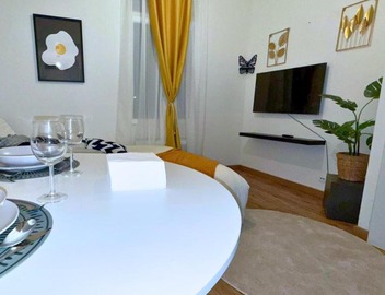 Bright Central Studio Evry- 20 min from Paris 4