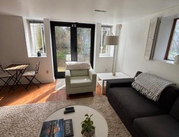 Bright Garden Suite Across From Park in Kitsilano 2
