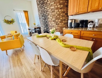 Bright& Modern Gateway Near DePaul University FREE Parking 2