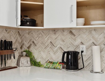 Bright New Modern 2BR/2BA Family Stay with A/C | Close to SFU and Brentwood 3