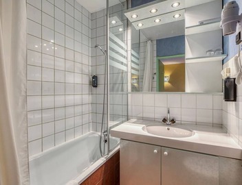 Brit Hotel Florimont 4