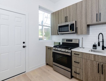 Bronzeville Manor walking distance to hospitals 2