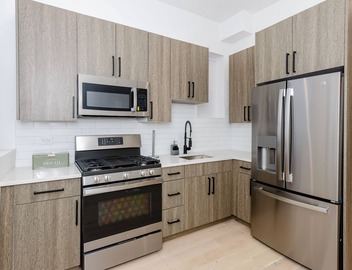 Bronzeville Manor walking distance to hospitals 3