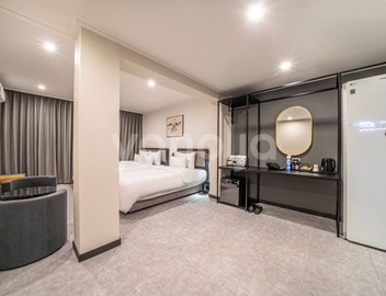BROWN-DOT HOTEL 3