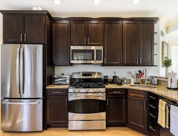 Brownstone Luxury Penthouse Condo 3