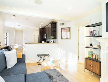 Brownstone Luxury Penthouse Condo 5