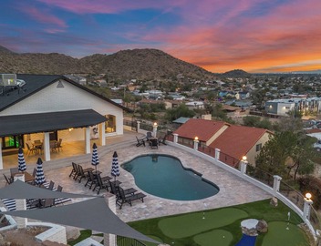 Built Into A Mtn - Heated Pool & Lounge 3