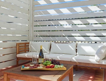 Bywater Suite Hotel 2
