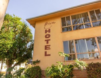 Cal Mar Hotel Suites 5