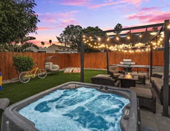 Calypso Breeze, Hot Tub, Fire Pit, Games, 2 King Bed, 1 Minute Walk to the Beach 4