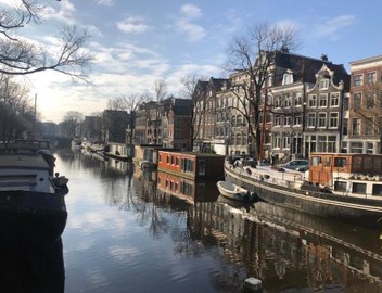 Canal view luxury apartment in the Jordaan 2