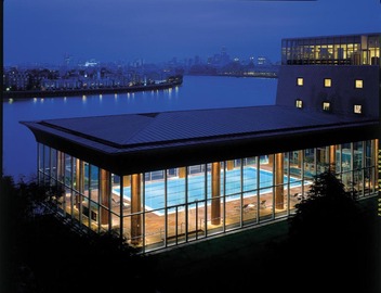 Canary Riverside Plaza Hotel 5