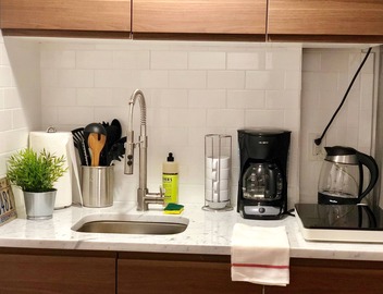 Capitol Hill Cozy w/Private Entrance Bsmt on a Budget - Sleeps 4, Free Parking 3