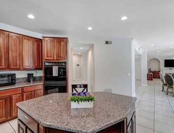 Captivating Chateau Getaway in Covina 4