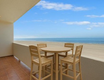 Carpinteria Shores CS 210 4