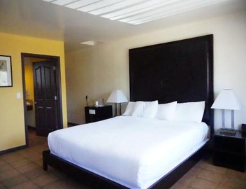 Casa Bella Inn Downtown LA 4
