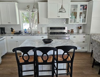 Casa de la Ballena, back available on VRBO. Permit STR15-0329, walk to the beach 3