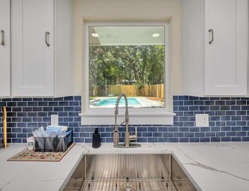 Cater Cove - private pool 1 mile to beach quiet 3