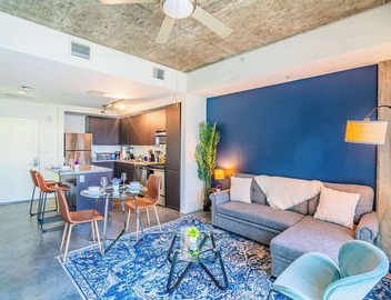 CDT 1BD Apt by ASU | Pool, Gym, Parking, Balcony 5