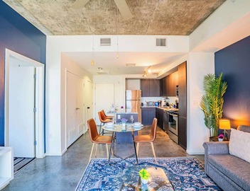 CDT 1BD Apt by ASU | Pool, Gym, Parking, Balcony 4