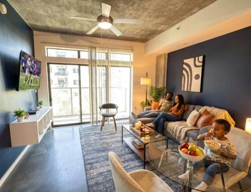 CDT PHX Stay Pool Gym Balcony WD Parking 4