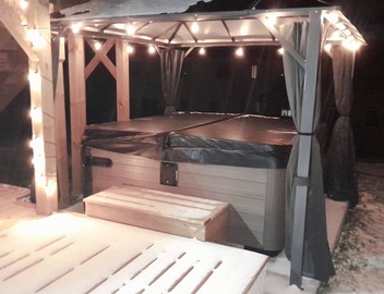 ❤ Cedar-View Studio with Hot Tub ❤ 3