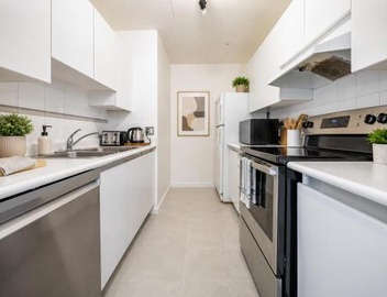 Central 2BR Stay Steps from Stadium, Shops and Restaurants 3
