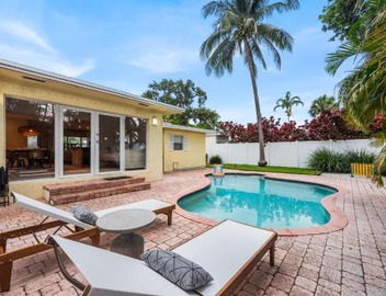 Central 4BD Getaway - Pool - Games - Beach Nearby 5
