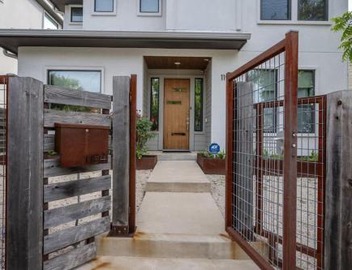 Central Austin Hotspot Walk to Fine Dining & Fun 4