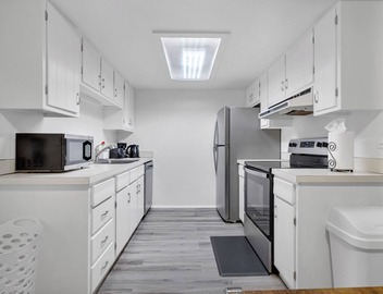 Central Bellevue North Suite Near Downtown & I-90 2