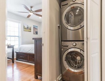 Central Convenient Home with Free Parking #DCottage 5