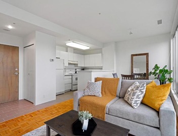 Central Downtown Highrise Condo 3