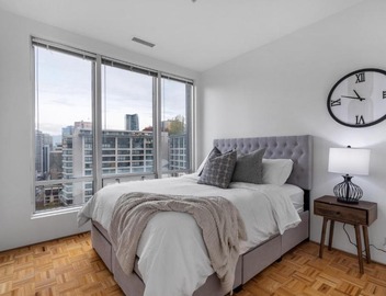 Central Downtown Highrise Condo 2