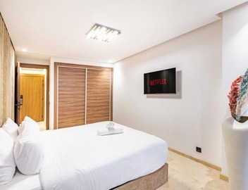 Central Gueliz 1-bedroom apartment 5