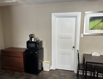Champlain Motor Inn 4