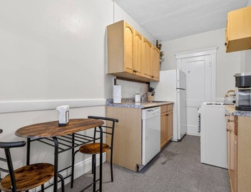 Charming 1BR Apt in Boston w/ROKU TV! 2
