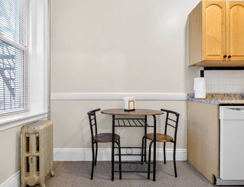 Charming 1BR Apt in Boston w/ROKU TV! 5