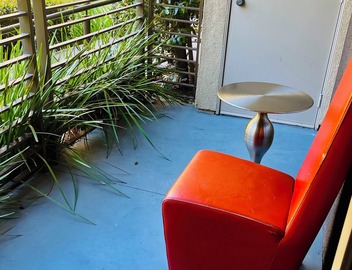 Charming 2-bedroom apartment by LAX with every amenities you will require & more 2