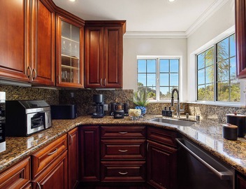 Charming 2-bedroom house in Santa Monica with Gym and Work area 5