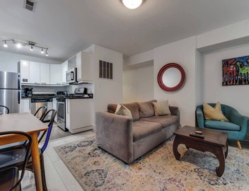 Charming 2BD/1BA in Hip Area - Near Metro 5