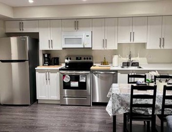Charming 2BD Basement Suite, Surrey! 4