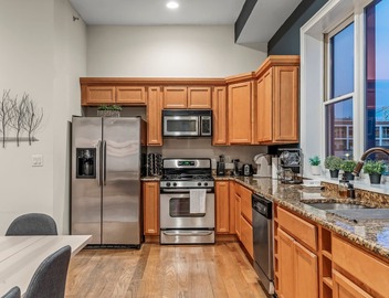 Charming 2BD by Independence Hall | Sleeps 6 5