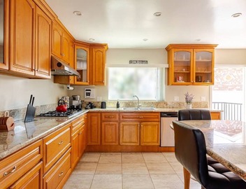 Charming 3BR/2BA house with FREE Parking/WiFi in Heart of Culver City & Sony 3