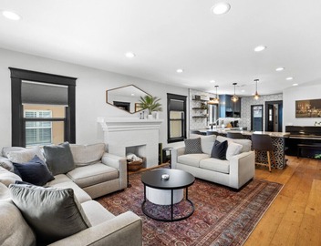 Charming 3BR in Heart of LA with Spacious Backyard 3