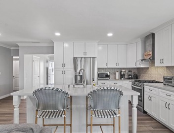 Charming 5 bedroom with a putting green 3
