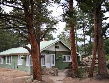 Charming Cabin, Next To National Park 3 Bedroom Cabin - #20-NCD0297 3