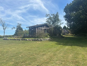 Charming cottage with bucolic farm views, private waterfront 🏝️🐄☀️ 3