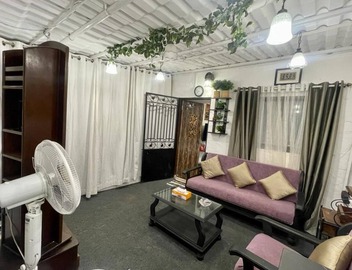 Charming Independent Cottage at Carter road, Bandra, Mumbai 4